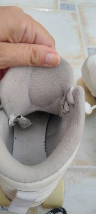 Patines blancos niña talla 34 con fundas negras