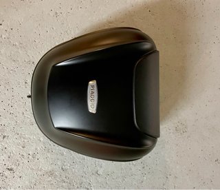Baúl Piaggio 32L Negro