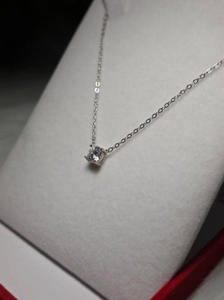 Collana punto luce diamante moissanite 0.8 ct