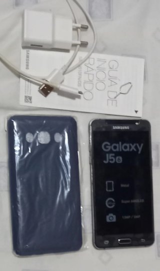 2 Samsung, Galaxy S III - Galaxy J5