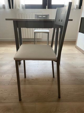 Mesa y 2 Sillas Comedor