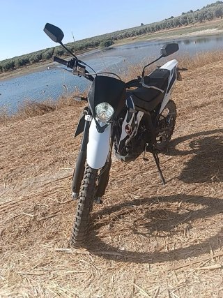 Malaguti XTM 125cc Enduro Moto Nueva