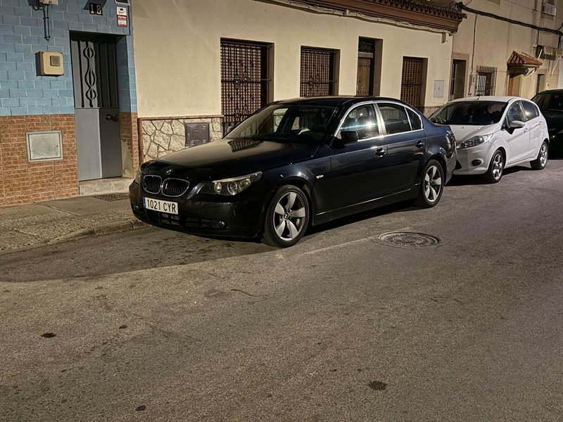 BMW Serie 5 2004 - foto 1