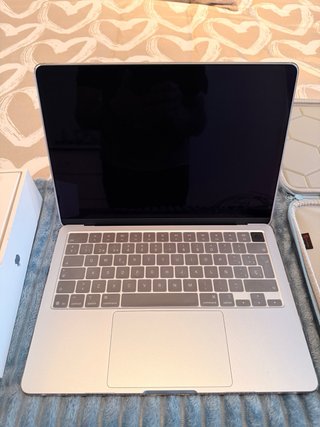 MacBook Air 13 come nuovo. 16GB. 512 capacità. 10 nu