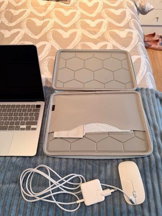 MacBook Air 13 come nuovo. 16GB. 512 capacità. 10 nu