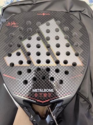 Pala de pádel Adidas Metalbone 2026