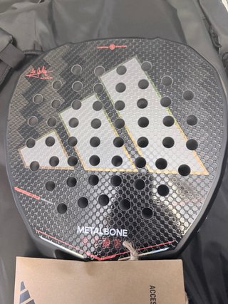 Pala de pádel Adidas Metalbone 2026