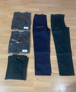 Ropa de trabajo nueva (LOTE 5 PRENDAS)
