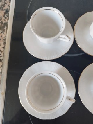 Elegante Juego 6 tazas de alta porcelana con plato