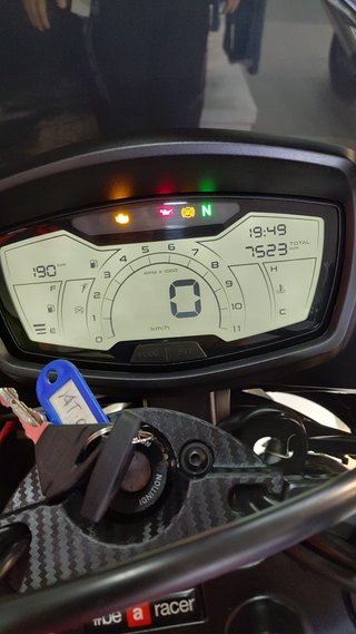 Aprilia Tuono 125 Negra/Roja