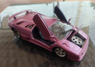 Lamborghini  30 Aniversario  1/18