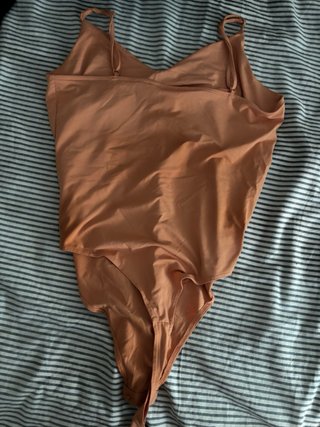 Body naranja tirantes finos