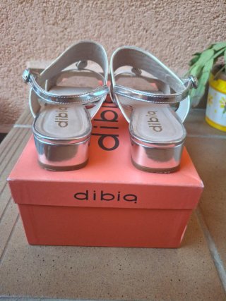 Sandalias Dibia Talla 41 Gris Plata y blanca
