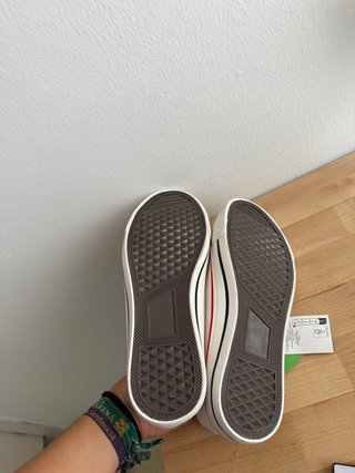 Zapatillas blancas sin estrenar