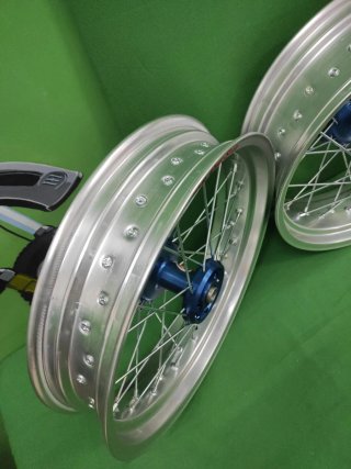 Kit llantas Supermotard D.I.D. Yamaha YZ/YZF