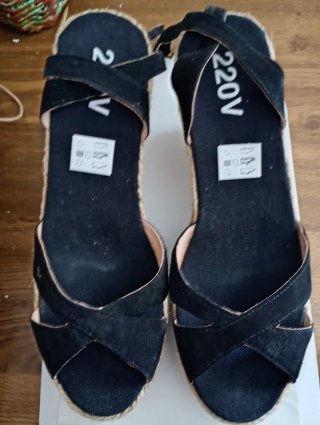 Sandalias negras talla 40 poco usadas