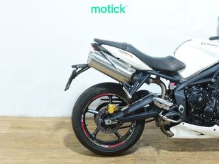 TRIUMPH STREET TRIPLE (A)