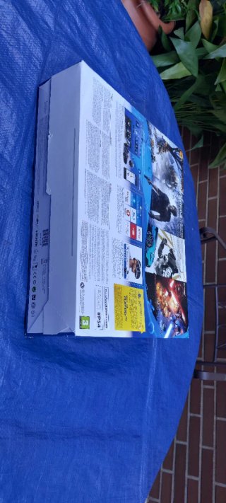 CAJA PS4 Slim 500GB