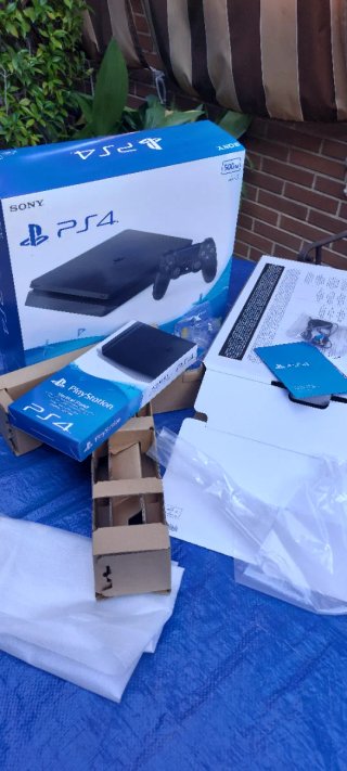 CAJA PS4 Slim 500GB