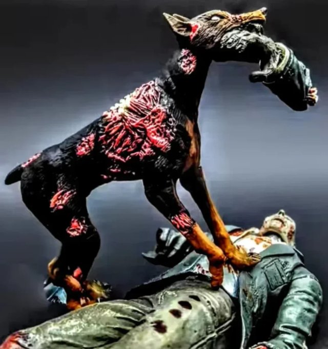 FIGURA NECA "ZOMBIE CON PERRO.RESIDENT EVIL".