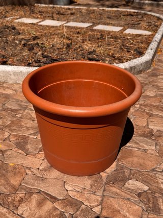 Maceta grande marrón 38x29cm/33x30cm