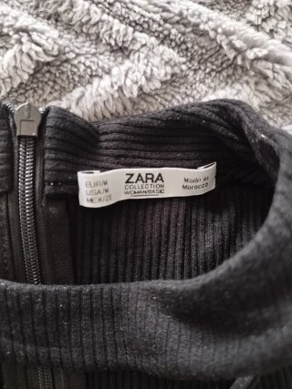 Top camiseta cut out talla M Zara