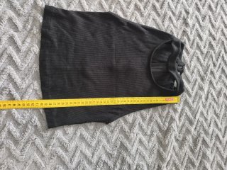 Top camiseta cut out talla M Zara