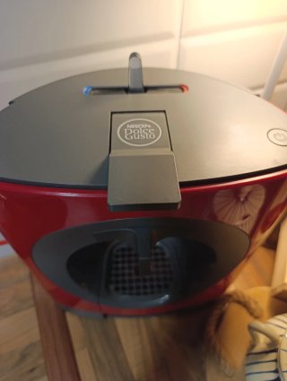 Cafetera Krups Dolce Gusto roja en perfecto estado