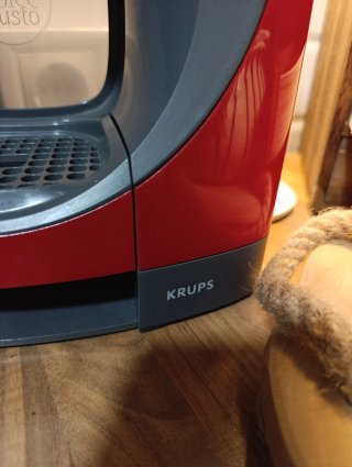 Cafetera Krups Dolce Gusto roja en perfecto estado