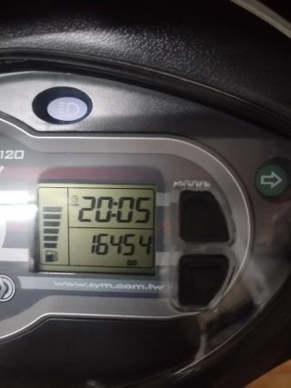 Moto Scooter SYM Blanca y Negra
