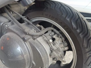 Suzuki Burgman 400 Maxi Scooter