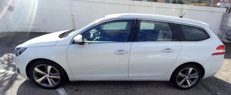 Peugeot 308 2016 - foto 1
