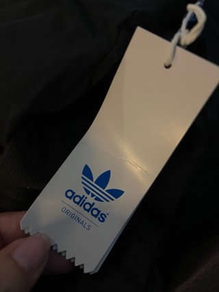 Mallas Adidas Negras con Detalles Blancos