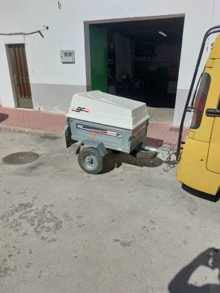 Remolque Pequeño Erde 102