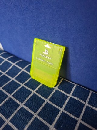 PS1 ORIGINAL MEMORY CARD AMARILLA