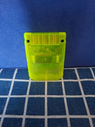 PS1 ORIGINAL MEMORY CARD AMARILLA