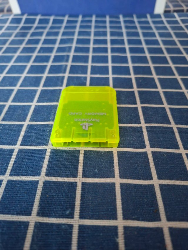 CARTA MEMORIA ORIGINALE PS1 GIALLA