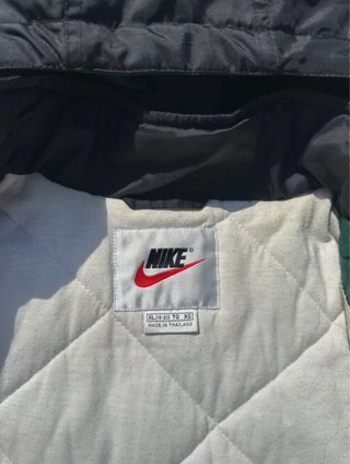 Chaqueta Nike Retro Negra y Verde
