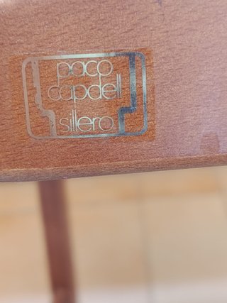 Mesa y 4 Sillas de Comedor