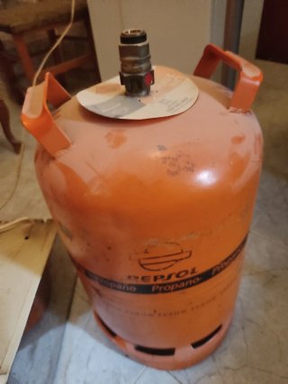 Cocina de gas AGNI y extractor