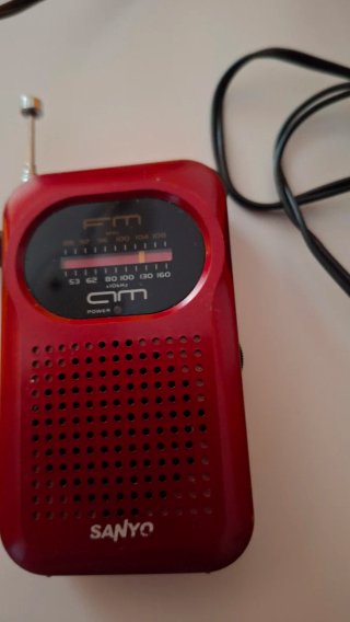 Radio Sanyo AM/FM con Auriculares