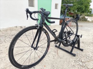 Bicicleta de carbono Megamo