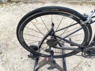 Bicicleta de carbono Megamo