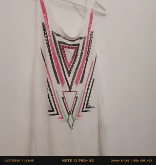 Camiseta tirantes finos con estampado