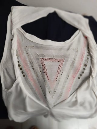 Camiseta tirantes finos con estampado