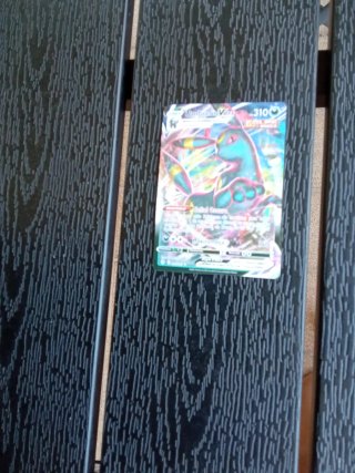 Carta Pokémon Duraludon VMAX 123/203