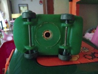 Ambulancia de goma verde 01
