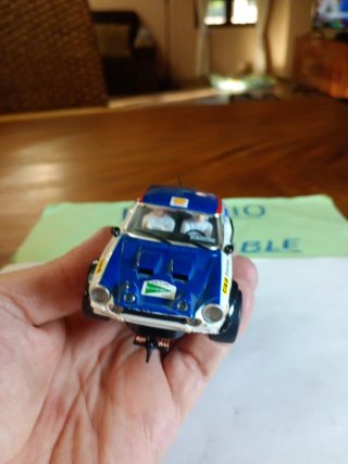 Scalextric Fiat Abarth 124 Rally CON LUCES