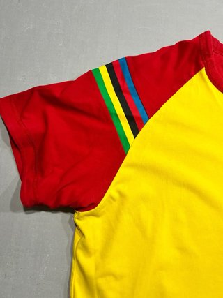 Camiseta Adidas reversible roja y amarilla
