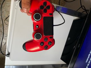 Pack PS4 Blanca + TV TCL + 5 Juegos + Mando Rojo